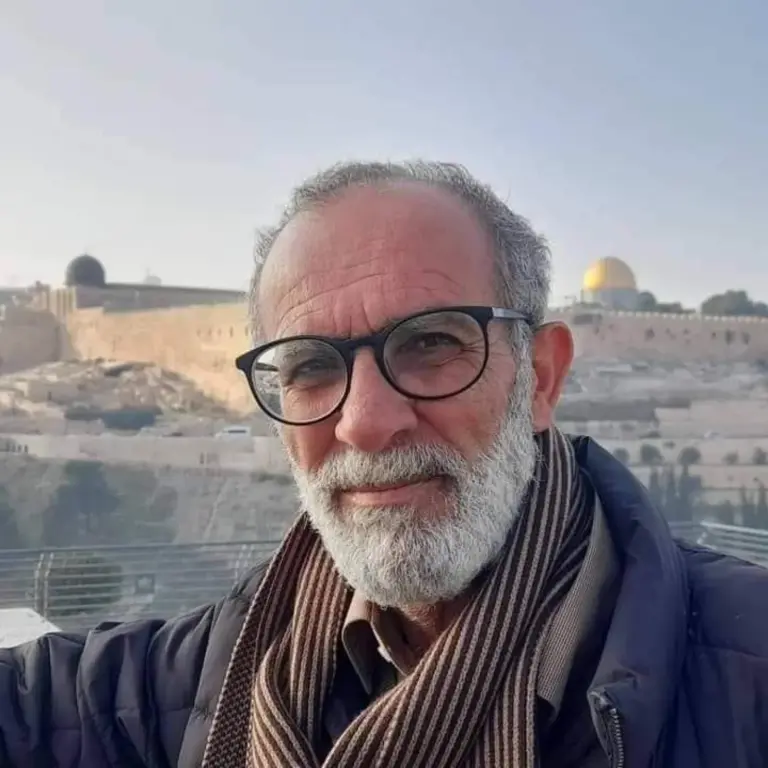 الفنان الفلسطيني الكبير كامل الباشا يواصل نشاطه الفني بعد النجاح الكبير بمسلسل صحاب الأرض