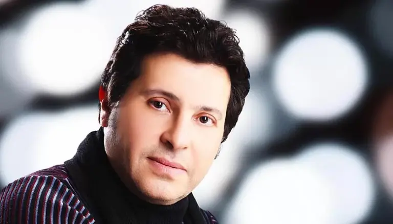 دخول الفنان الكبير هاني شاكر العناية المركزة بباريس