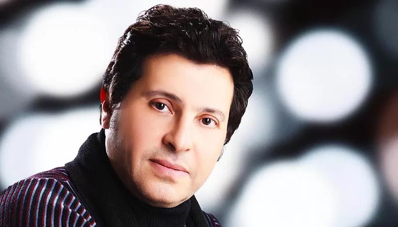 دخول الفنان الكبير هاني شاكر العناية المركزة بباريس