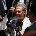 هاني شاكر ملفوف بعلم مصر وحشد كبير من النجوم والمحبين بالحزن والدموع