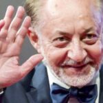 الوسط الفني ينعي ويودع الفنان الكبير عبد العزيز مخيون بعد رحلة طويلة من العطاء والإبداع