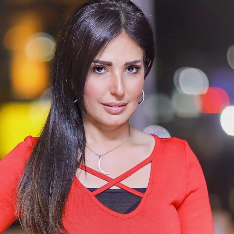 الفنانة أمل رزق تتجاوز حادثة السرقة وتعود من جديد لنشاطها الفني